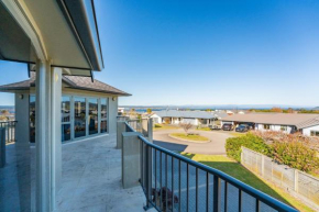 Nature Vistas - Lake Taupo Holiday Home